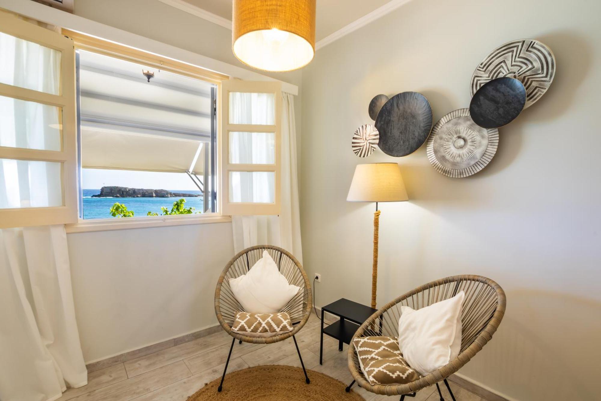 Le Grand Bleu Studios & Apartments Lefkos  Exterior photo