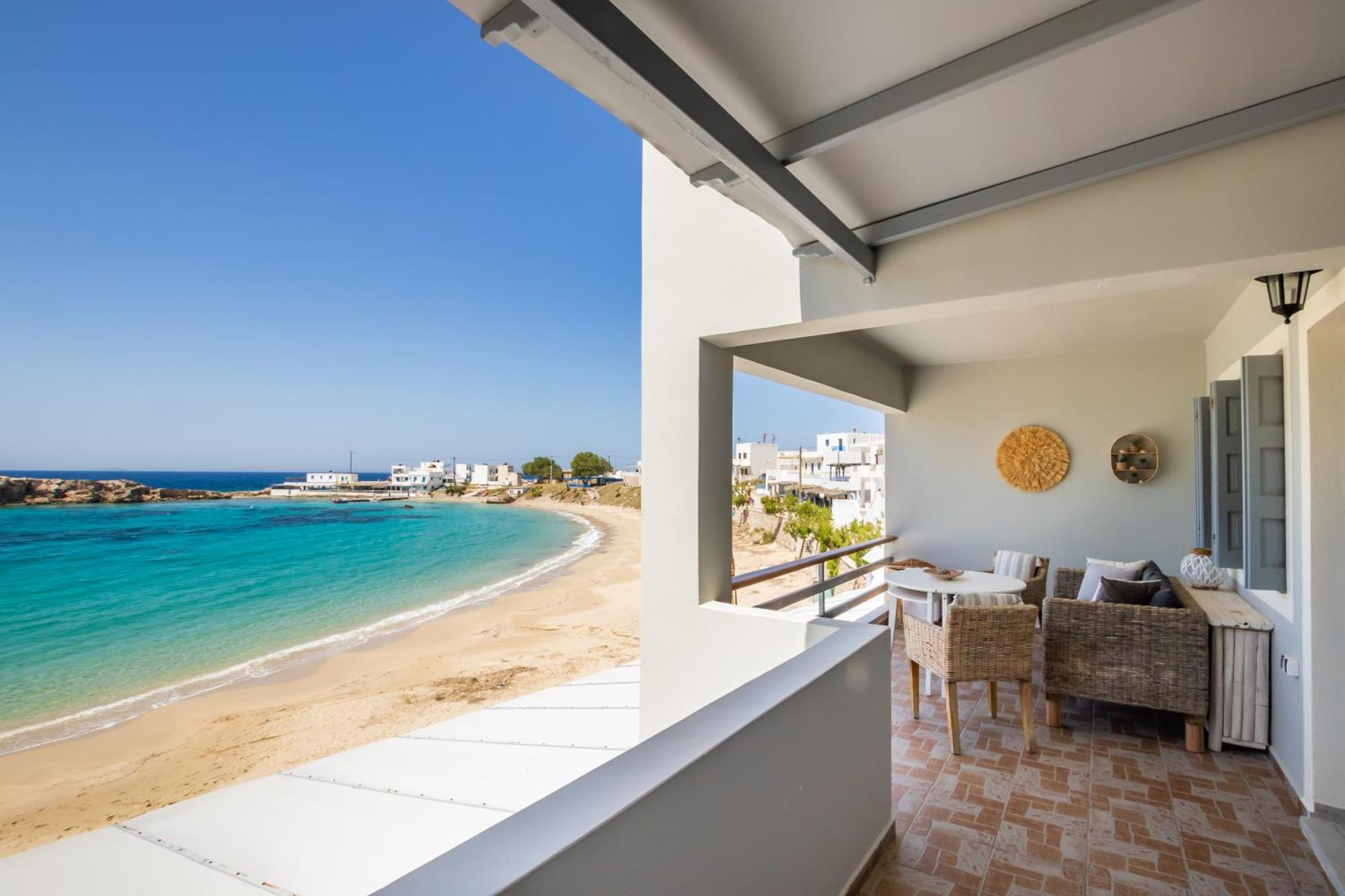 Le Grand Bleu Studios & Apartments Lefkos  Room photo